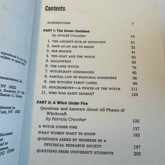 ANCIENT WITCHCRAFT Occult Magick Grimoire Tarot 1st edition 1974 Tarot mystic - Picture 8 of 9